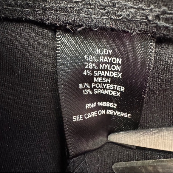 Studio by Torrid Black Capri Stretch Thick Waistband Leggings Pants Size 3R #234 - Picture 6 of 7